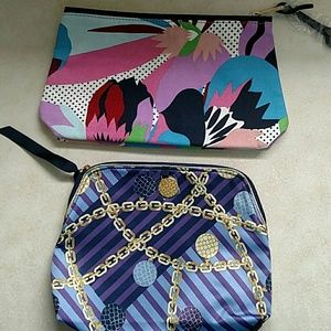 2 Estee Lauder zippered makeup bags